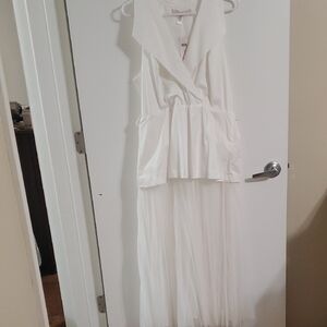 White Sleeveless Dress